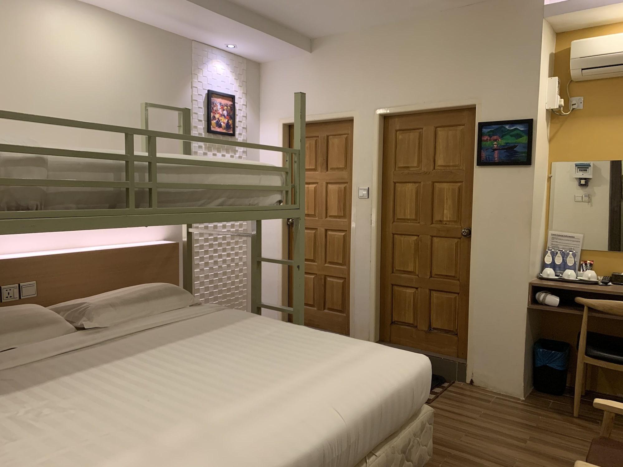 The Vibe Inn Янгон Экстерьер фото