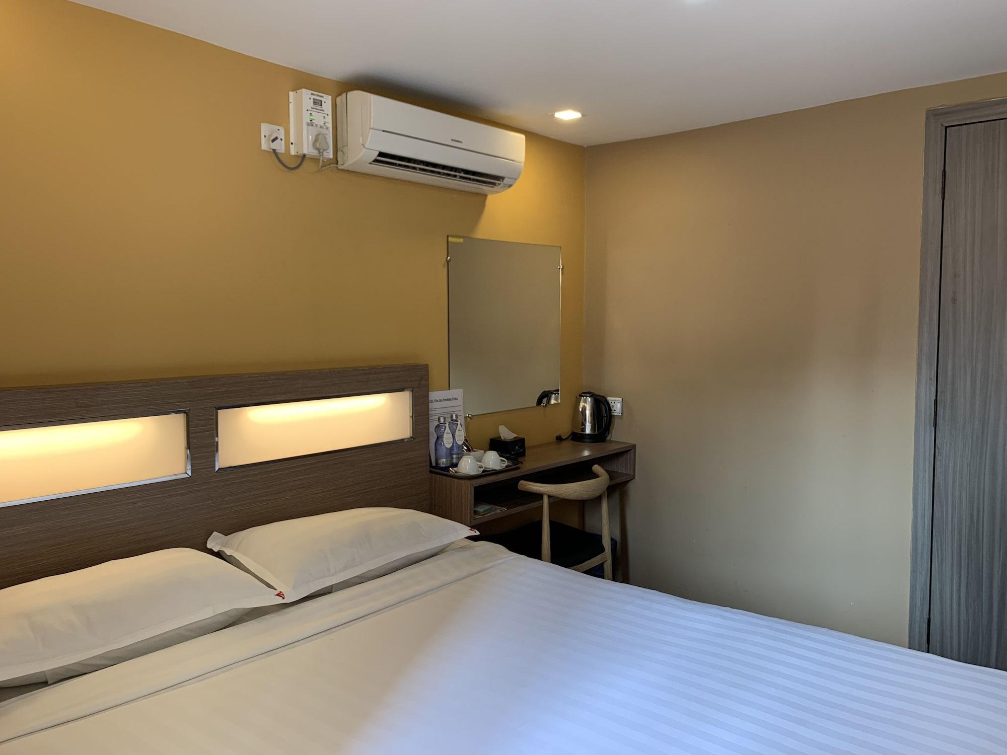 The Vibe Inn Янгон Экстерьер фото