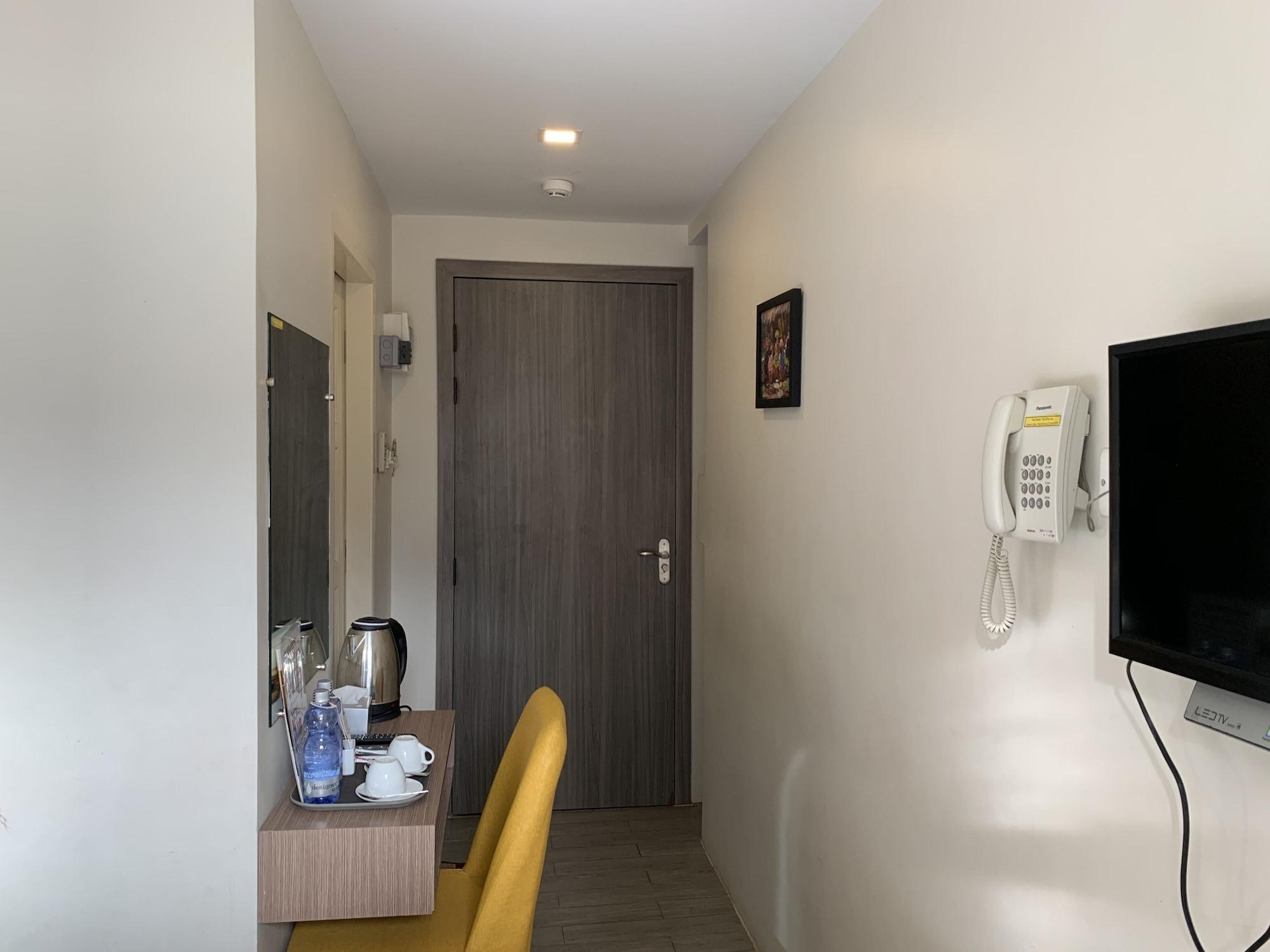 The Vibe Inn Янгон Экстерьер фото