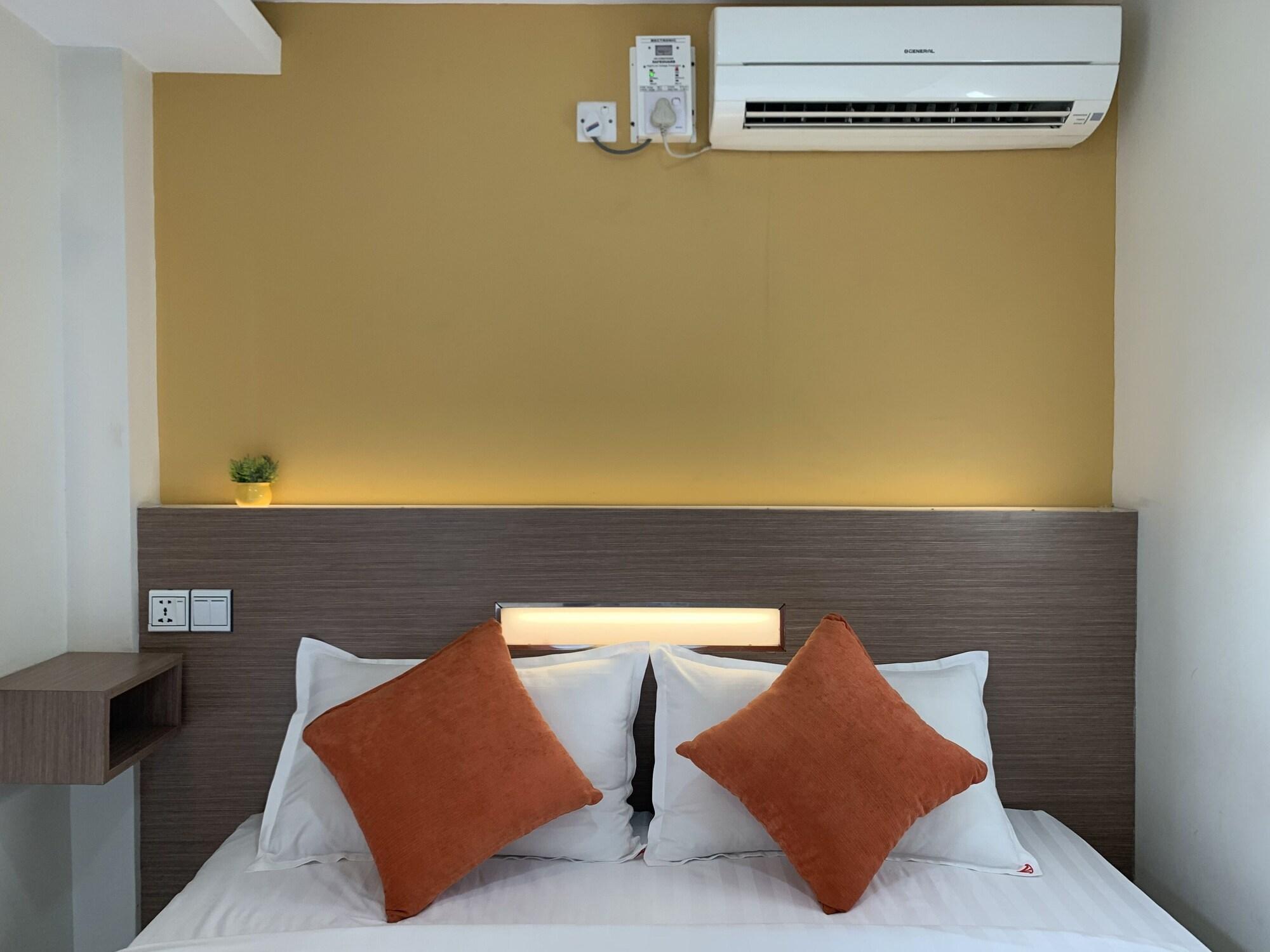The Vibe Inn Янгон Экстерьер фото