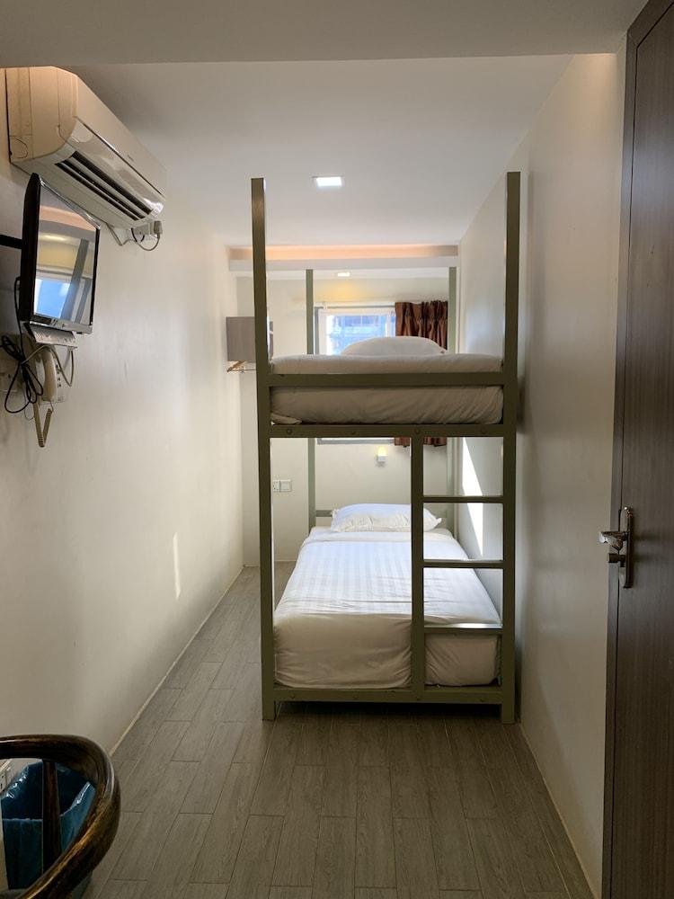 The Vibe Inn Янгон Экстерьер фото