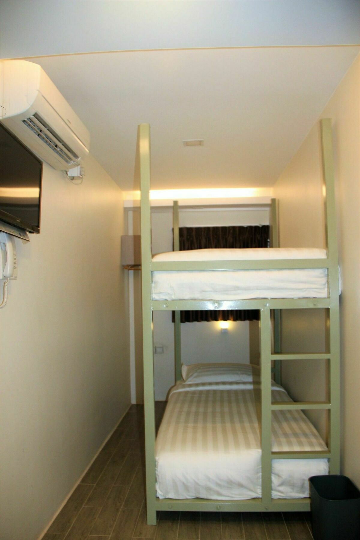 The Vibe Inn Янгон Экстерьер фото