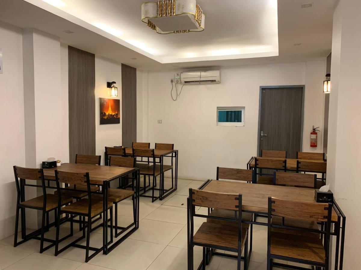 The Vibe Inn Янгон Экстерьер фото